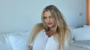 Only Fan Belle Brooks Creative Content and Public Engagement Highlights